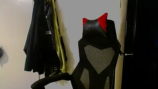 KrazyLegz online show from 12.07.24