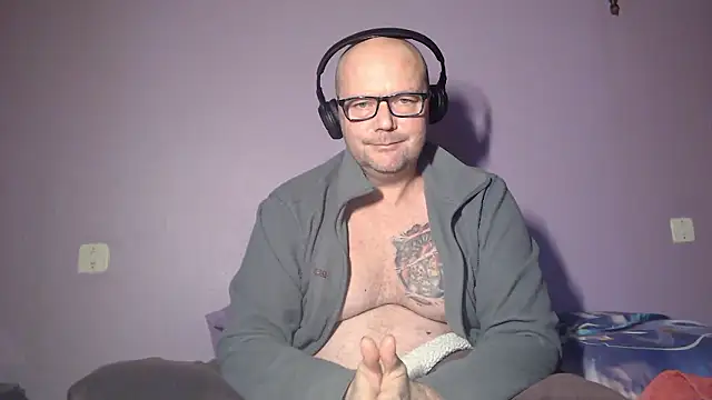 hairy orbite online show from 10.31.25