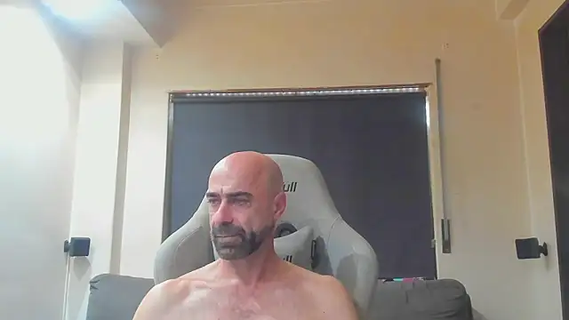 Snapshot of Bicopflirt chatting on 10.07.25 Bicopflirt online show from 10.07.25