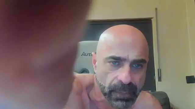 Snapshot of Bicopflirt chatting on 10.15.25 Bicopflirt online show from 10.15.25