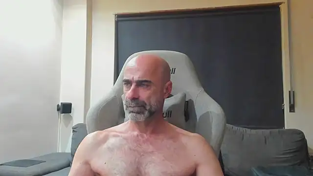 Snapshot of Bicopflirt chatting on 10.23.25 Bicopflirt online show from 10.23.25