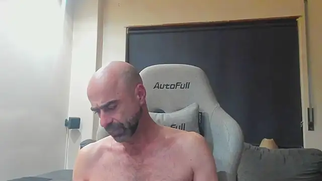 Snapshot of Bicopflirt chatting on 10.29.25 Bicopflirt online show from 10.29.25