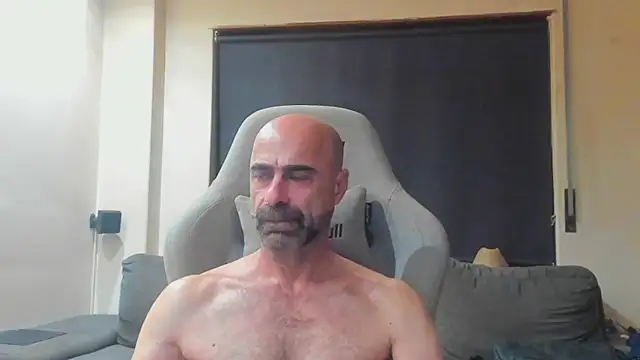 Snapshot of Bicopflirt chatting on 10.30.25 Bicopflirt online show from 10.30.25