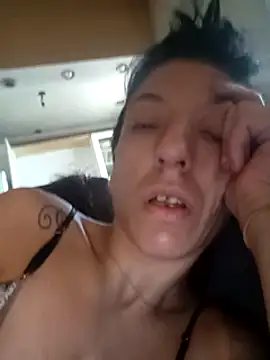 Snapshot of gala2 chatting on 01.18.25 gala2 online show from 01.18.25