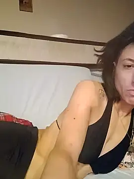 Snapshot of gala2 chatting on 02.22.25 gala2 online show from 02.22.25