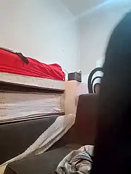 Snapshot of gala2 chatting on 02.26.25 gala2 online show from 02.26.25