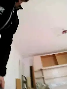 Snapshot of LOREDAN1 chatting on 02.28.25 LOREDAN1 online show from 02.28.25