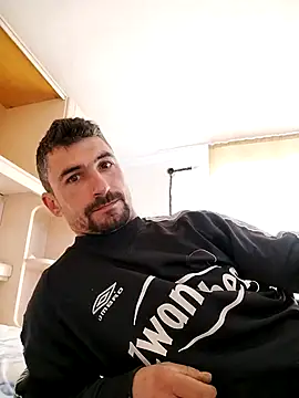 Snapshot of LOREDAN1 chatting on 03.05.25 LOREDAN1 online show from 03.05.25