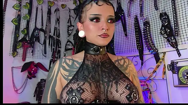 Snapshot of Agatha_BDSM chatting on 05.05.26 Agatha BDSM online show from 05.05.26