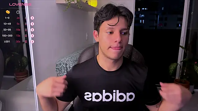 Snapshot of Alexxblue chatting on 03.04.25 Alexxblue online show from 03.04.25