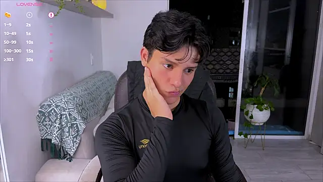 Snapshot of Alexxblue chatting on 03.11.25 Alexxblue online show from 03.11.25