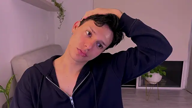 Snapshot of Alexxblue chatting on 11.08.25 Alexxblue online show from 11.08.25