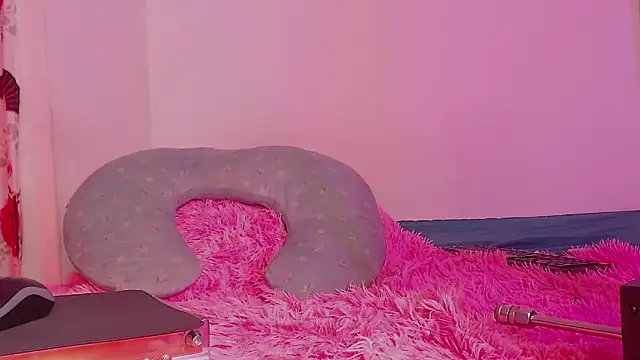 Snapshot of Miaa_Cameron chatting on 12.26.24 Miaa Cameron online show from 12.26.24