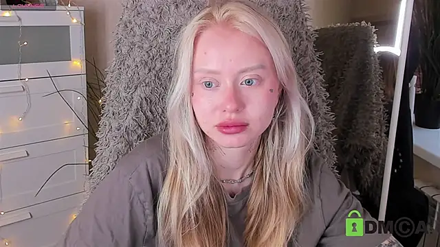 MalenaErnman online show from 10.14.25