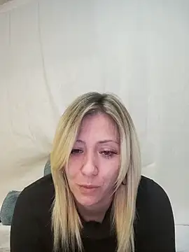 Snapshot of SallyCumLaude chatting on 02.16.25 SallyCumLaude online show from 02.16.25