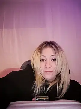 Snapshot of SallyCumLaude chatting on 02.18.25 SallyCumLaude online show from 02.18.25