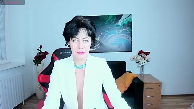 Silvia Wallec online show from 02.07.26