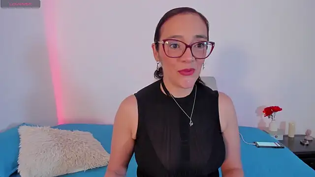 Snapshot of Jessica_Herrera_ chatting on 04.28.26 Jessica Herrera online show from 04.28.26
