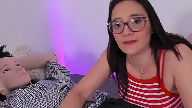 Snapshot of Jessica_Herrera_ chatting on 05.19.26 Jessica Herrera online show from 05.19.26