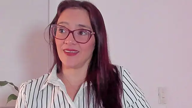 Snapshot of Jessica_Herrera_ chatting on 05.27.26 Jessica Herrera online show from 05.27.26