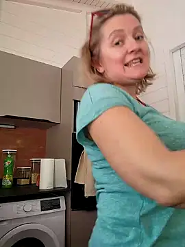 Snapshot of lady_charlyne chatting on 01.16.25 lady charlyne online show from 01.16.25