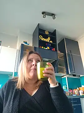 lady charlyne online show from 01.06.26