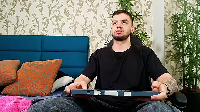Michael magno online show from 07.16.26