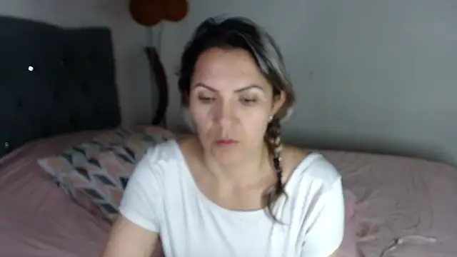Chantal hott online show from 04.28.26
