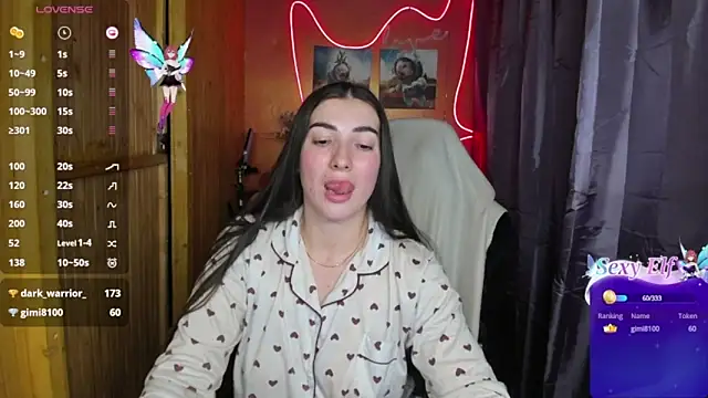 Snapshot of Fiery_Brunette_ chatting on 12.28.24 Fiery Brunette  online show from 12.28.24