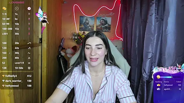 Snapshot of Fiery_Brunette_ chatting on 01.03.25 Fiery Brunette  online show from 01.03.25