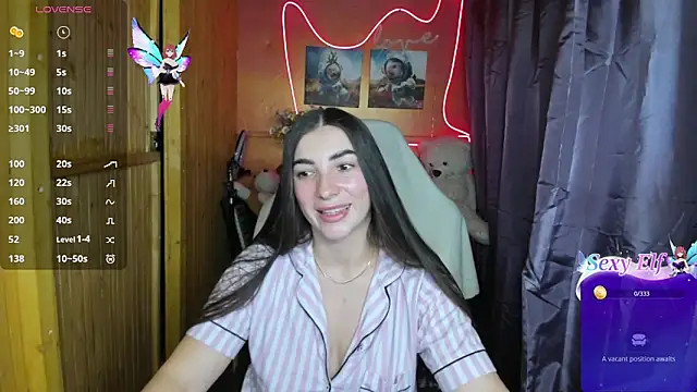 Snapshot of Fiery_Brunette_ chatting on 01.14.25 Fiery Brunette  online show from 01.14.25