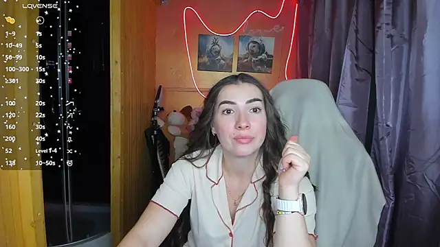 Snapshot of Fiery_Brunette_ chatting on 02.26.25 Fiery Brunette  online show from 02.26.25