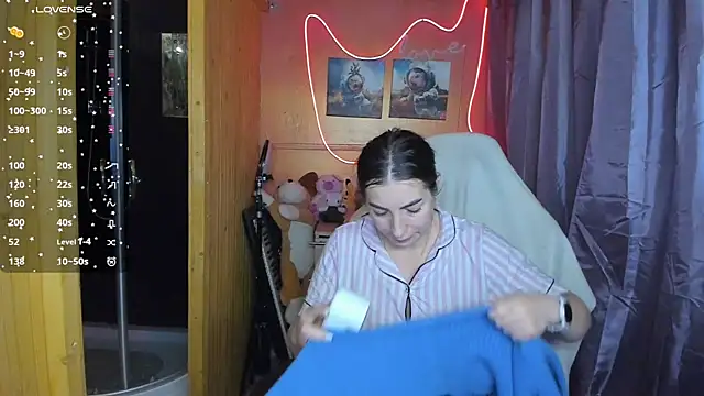 Snapshot of Fiery_Brunette_ chatting on 03.02.25 Fiery Brunette  online show from 03.02.25