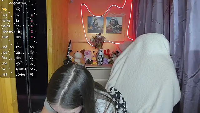 Snapshot of Fiery_Brunette_ chatting on 03.11.25 Fiery Brunette  online show from 03.11.25