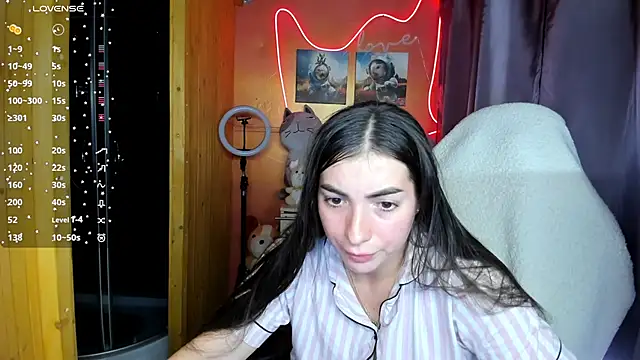 Snapshot of Fiery_Brunette_ chatting on 09.16.25 Fiery Brunette  online show from 09.16.25