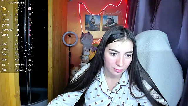 Snapshot of Fiery_Brunette_ chatting on 09.20.25 Fiery Brunette  online show from 09.20.25