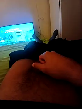 Snapshot of Alamleo36 chatting on 10.16.25 Alamleo36 online show from 10.16.25