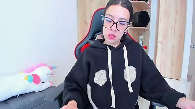  amanda seyfried19 online show from 02.05.26