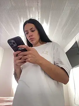 Snapshot of hannahb-e chatting on 03.03.26 hannahb-e online show from 03.03.26