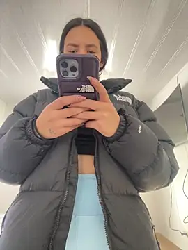 Snapshot of hannahb-e chatting on 03.04.26 hannahb-e online show from 03.04.26