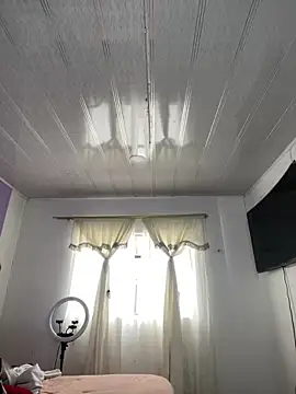 Snapshot of hannahb-e chatting on 03.05.26 hannahb-e online show from 03.05.26