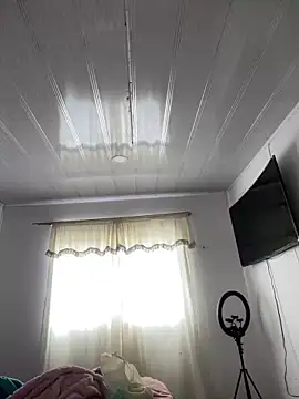 Snapshot of hannahb-e chatting on 03.10.26 hannahb-e online show from 03.10.26