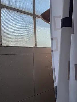 Snapshot of hannahb-e chatting on 04.04.26 hannahb-e online show from 04.04.26