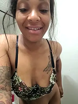 Snapshot of mariah2299 chatting on 06.14.26 mariah2299 online show from 06.14.26