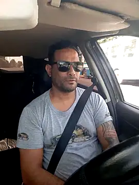 hecwil8 online show from 11.19.25