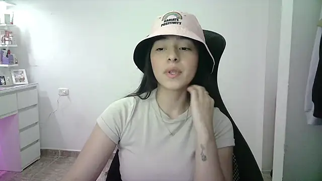 Snapshot of aineangeel chatting on 04.06.26 aineangeel online show from 04.06.26