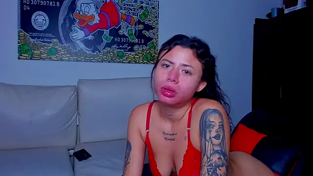 Snapshot of sweethot___ chatting on 02.25.25 sweethot online show from 02.25.25