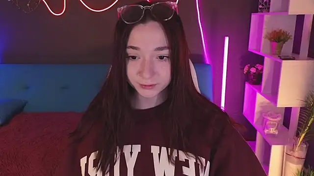 YasmineWest online show from 02.25.25