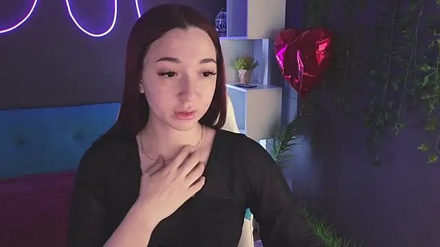 YasmineWest online show from 03.12.25