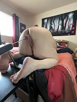 fatfabulous1981 online show from 04.17.26